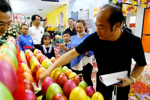 帝贊深圳龍崗店盛大開業(yè)！專業(yè)定制輕奢鋁木門